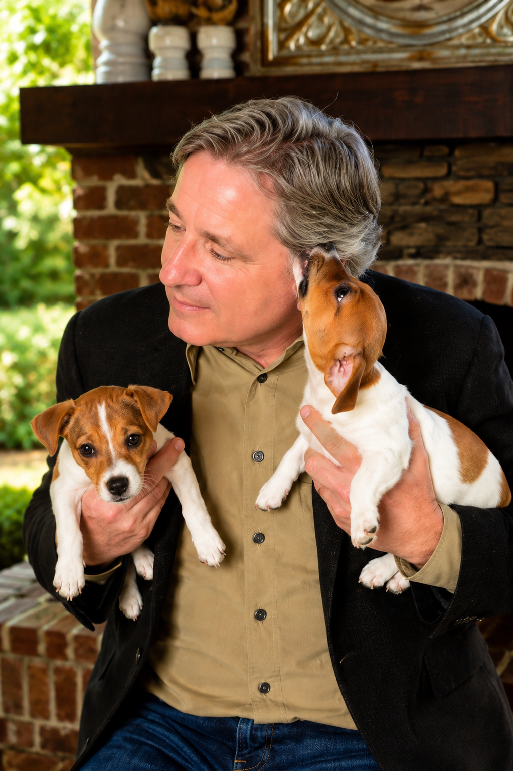 Darrell Nunnelley with his dogs in Windermere, Florida